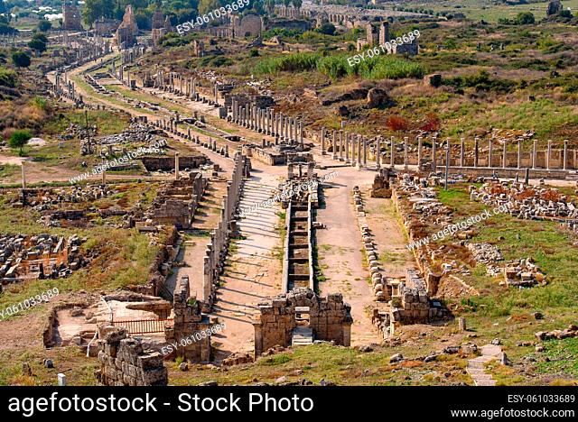 Overview of Perge, an ancient Greek city in Antalya, Turkey