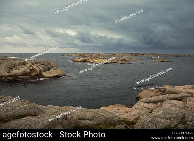 Coast of the archipelago in SmÃ¶gen on the west coast of Sweden