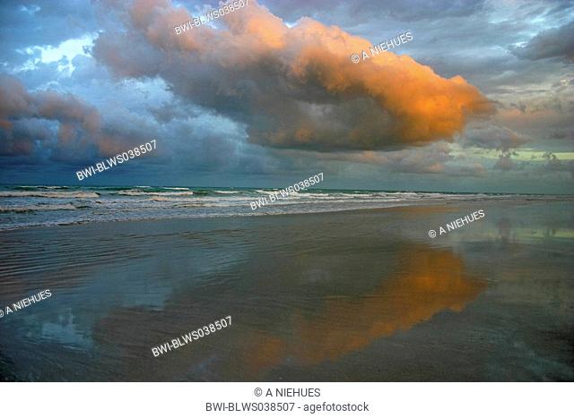 Sunrise Cloud, Australia, Western Australia, Kimberley, Broome