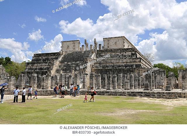 Temple of the Warriors, Zona Nord, Chichen-itza, new wonder of the world, Mayan and Toltec archaeological excavation, Yucatan Peninsula, Mexico, Central America