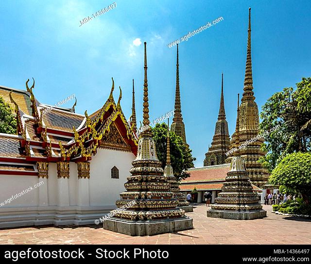 Chedis, Wat Pho Temple, Wat Phra Chetuphon, Temple of the Reclining Buddha, Bangkok, Thailand, Asia