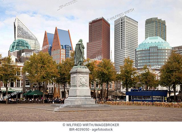Het Plein, the Square, with the statue of William of Orange, skyscrapers at the back, The Hague, Holland, The Netherlands