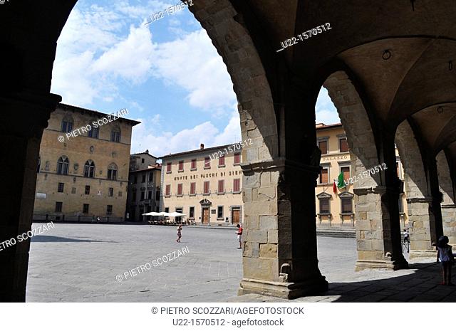 Pistoia (Italy): Piazza del Duomo, seen from the Palazzo del Comune (City Hall)