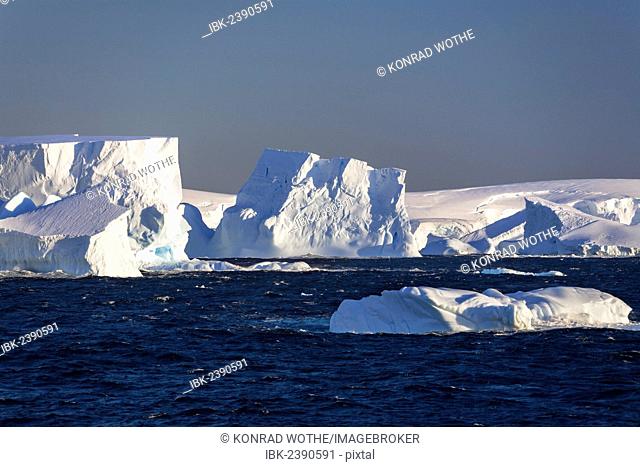 Icebergs off the Antarctic Peninsula, Southern Ocean, Antarctica