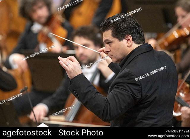 Cristian MACELARU, ROM, musician, chief conductor, conducts the WDR Symphony Orchestra, anniversary concert on the occasion of the 75th anniversary of the WDR...