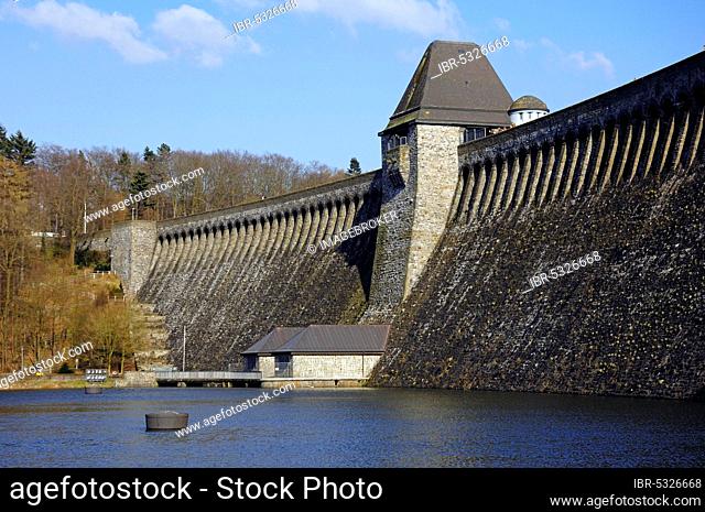 Dam, Möhne Dam, Möhne Reservoir, Möhne Lake, North Rhine-Westphalia, Germany, Europe