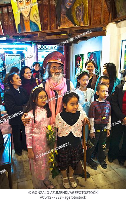 Art Gallery  Inauguration artist Vu Dan Tan  Hanoi  Vietnam