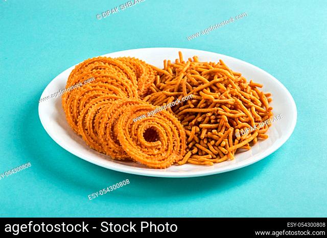 Indian Snack : Besan (Gram flour) Sev and chakli, chakali or Murukku