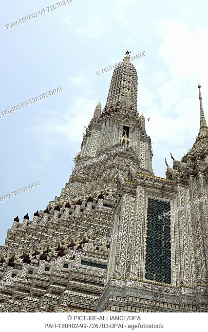 27 February 2018, Thailand, Bangkok: The central prang (temple tower) in Wat Arun (Temple of Dawn). Wat Arun is a buddhist temple on the shores of the Mae Nam...