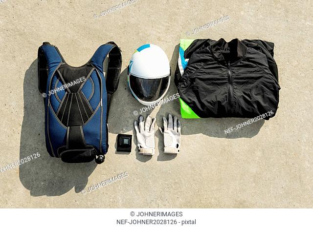 Skydiving equipment