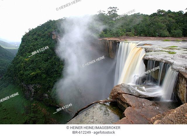 Kaieteur Waterfalls, Potaro National Park, Guyana, South America