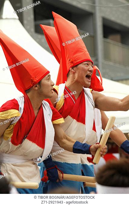 Japan, Osaka, Tenjin Matsuri, festival, procession, people, moyoshi-daiko drummers,