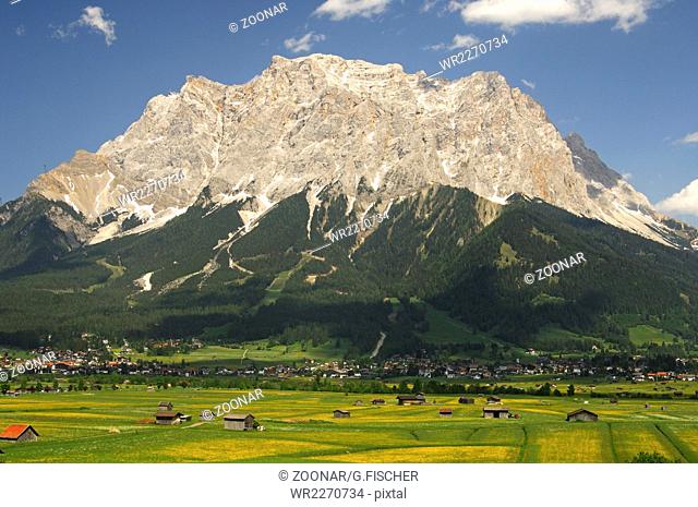 Ehrwalder Becken mit Zugspitze