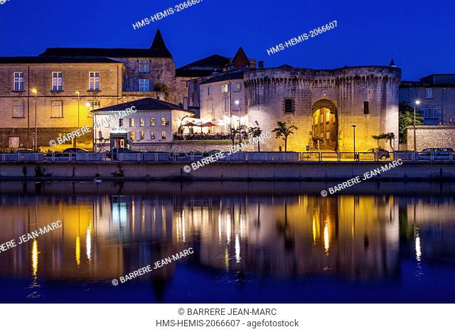 France, Charente, Cognac, the banks of the Charente and Saint-Jacques Gate