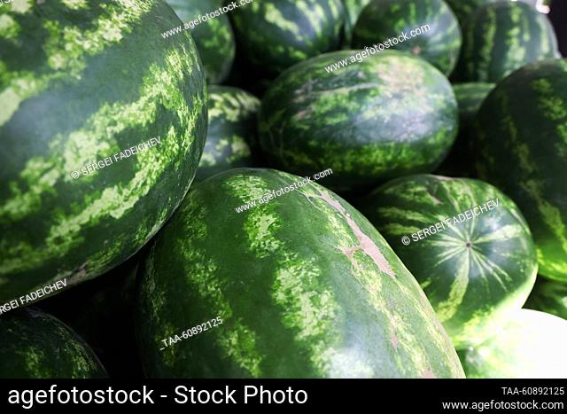 RUSSIA, MOSCOW - AUGUST 5, 2023: A street vendor sells watermelons in Tishinskaya Square. Sergei Fadeichev/TASS