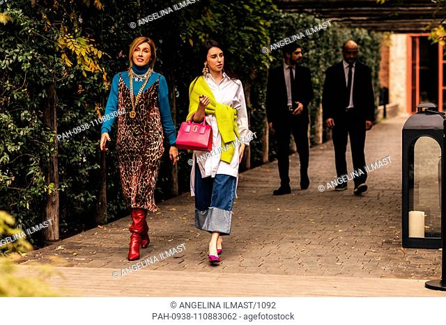 Chic showgoers attending Mercedes-Benz Fashion Week in Tbilisi, Georgia - Nov 1, 2018 - Photo: Runway Manhattan ***For Editorial Use Only*** | Verwendung...