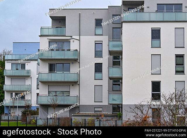 20 December 2023, Brandenburg, Frankfurt (Oder): Apartments in apartment buildings. Photo: Patrick Pleul/dpa. - Frankfurt (Oder)/Brandenburg/Germany