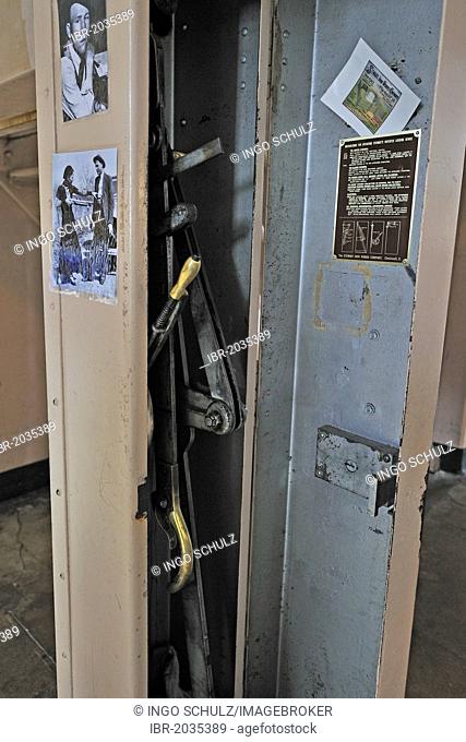 Lever mechanism for closing the gates in prison, Alcatraz Island, California, USA