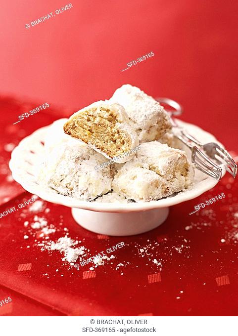 Mini-stollen stollen sweets on cake stand