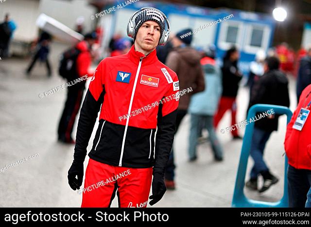 05 January 2023, Austria, Bischofshofen: Nordic skiing/ski jumping: World Cup, Four Hills Tournament, large hill, men, training