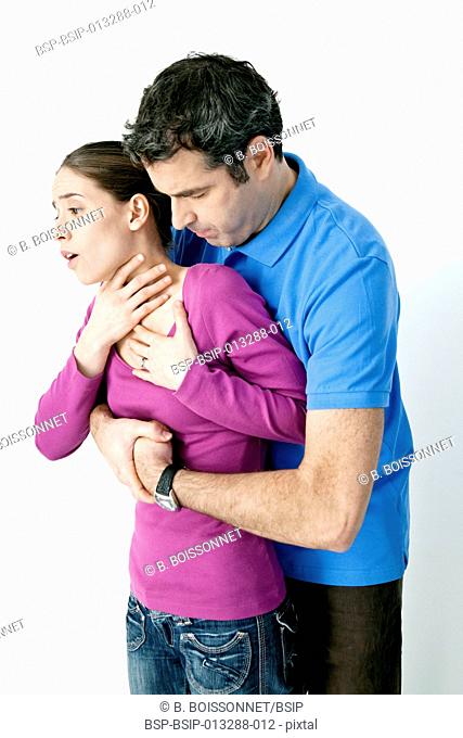 First aid techniques. In case of choking, perform a maximum of 5 abdominal thrusts, also known as the Heimlich maneuver, to dislodge the article from the airway