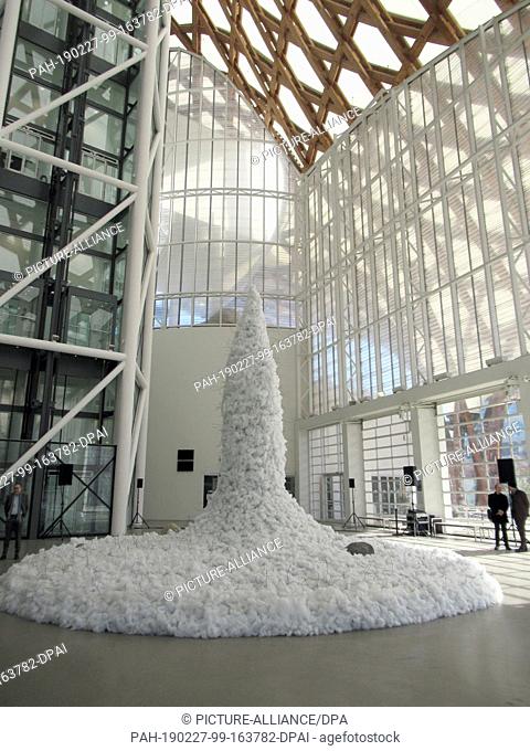 26 February 2019, France (France), Metz: The installation ""Relatum - Cotton Tower"" by Lee Ufan in the exhibition ""Habiter le temps"" at the Centre Pompidou