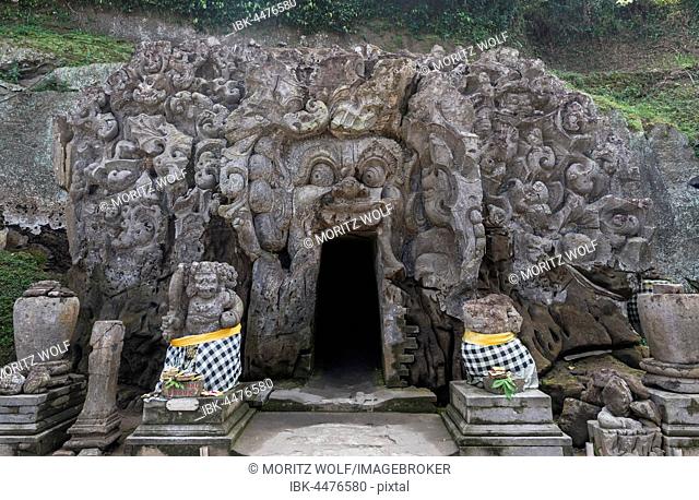 Sanctum, Elephant Cave Goa Gajah, stone carvings of Hindu gods, Ubud, Bali, Indonesia