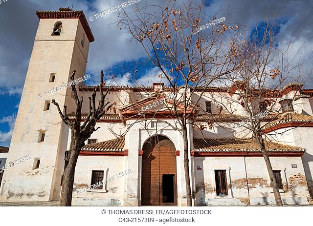 San Nicolás church in the Albaicín, Granada's characteristic Moorish quarter. Granada, Granada province, Andalusia, Spain