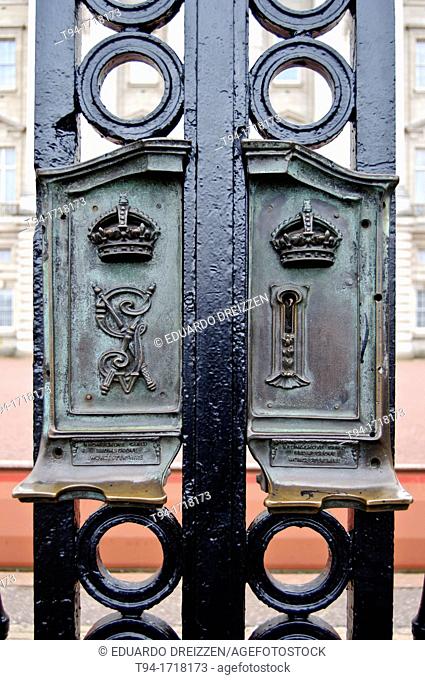 Close-up of the keyhole in the iron gate surrounding Buckingham Palace, London