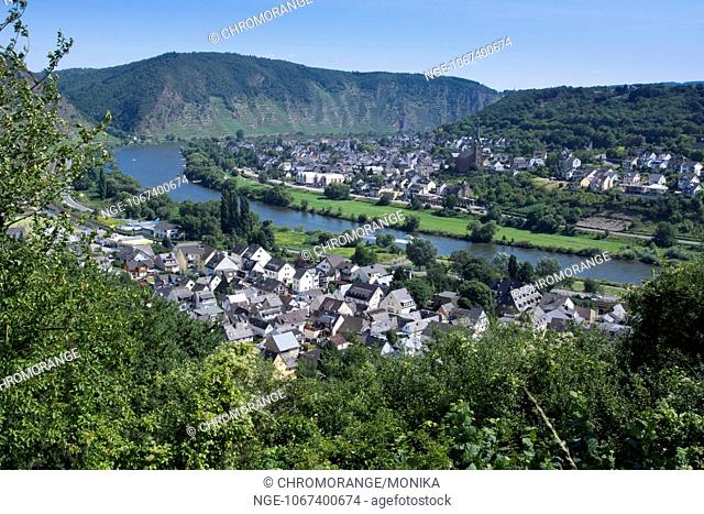 View of the Moselle valley near Kobern Gondorf, Moselle, district Mayen Koblenz, Rhineland Palatinate, Germany, Europe