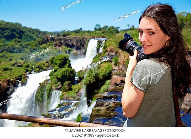 Young woman. Iguazú Falls. Iguazú National Park. Argentina/Brazil