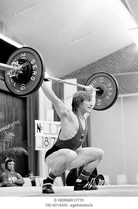 Seventies, black and white photo, sports, weightlifting, EWG Cup 1973, weightlifter, D-Oberhausen, Ruhr area, North Rhine-Westphalia - Oberhausen