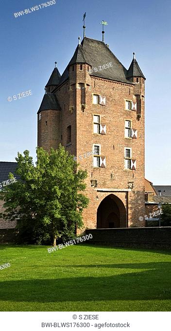 Klever Tor, Klever gate, view on inner gate, Germany, North Rhine-Westphalia, Ruhr Area, Xanten