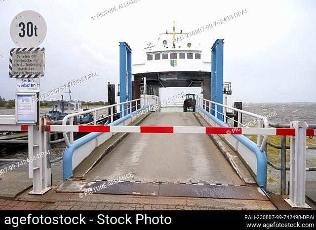 07 August 2023, Mecklenburg-Western Pomerania, Schaprode: The ferry ""Vitte"" is moored in the port of Schaprode. The ferry service to and from the island of...