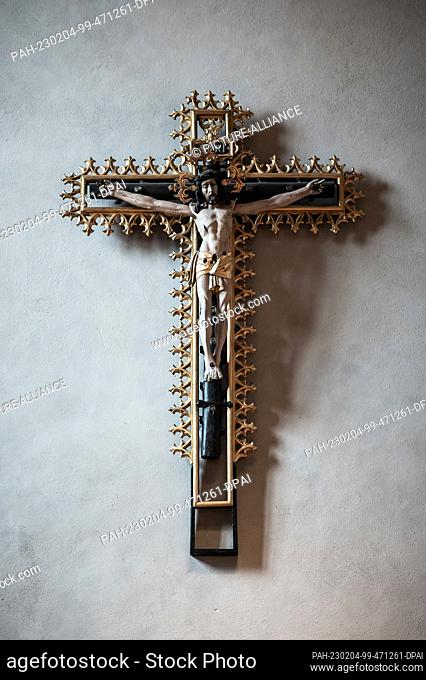 SYMBOL - 03 February 2023, Baden-Württemberg, Rottweil: Jesus on the cross hangs in the Holy Cross Minster. Photo: Silas Stein/dpa