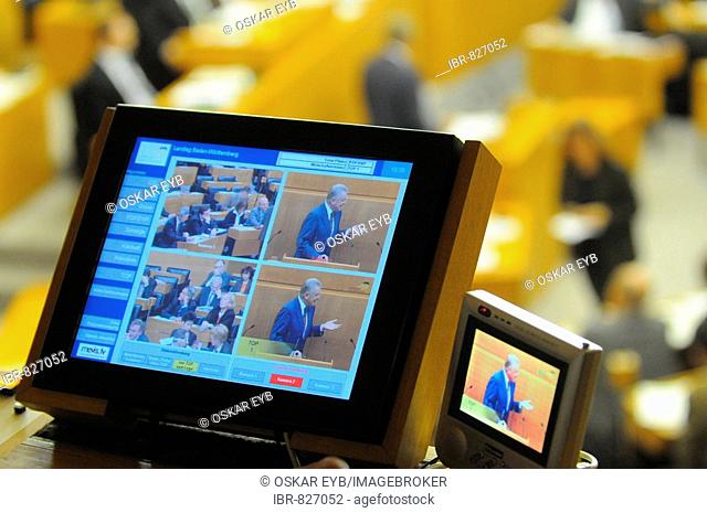 Video recording of the Landtag, legislative assembly debates, Ernst Pfister, economy minister, 14th legislative period, 43rd plenary session, city of Stuttgart