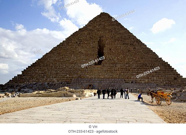 Pyramid of Menkaure, Pyramid complex of Giza, Egypt