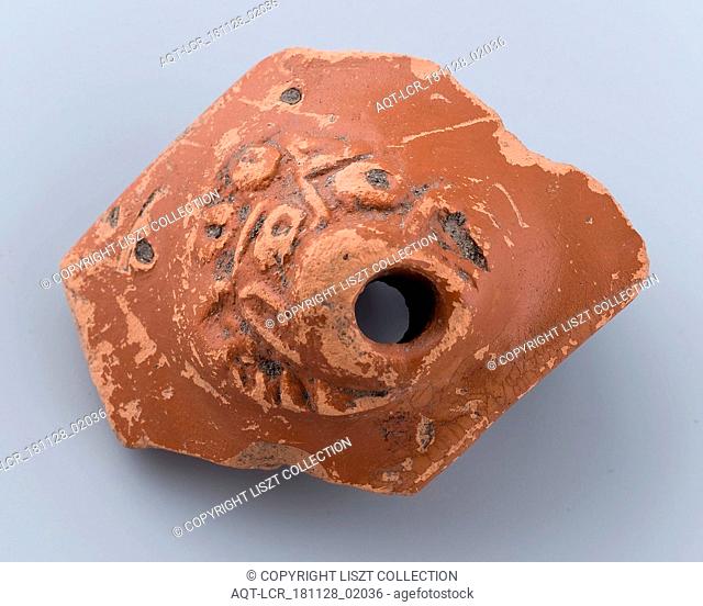 Earthenware fragment, terra sigillata with lion's head, bowl bowl crockery holder soil find ceramic pottery, Edge fragment of cream bowl with spout