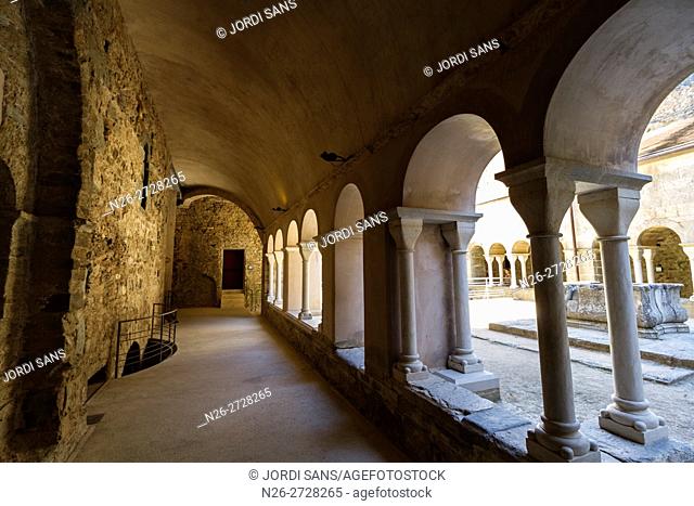 Sant Pere de Rodes monastery. Cloister. Romanesque. El Port de la Selva