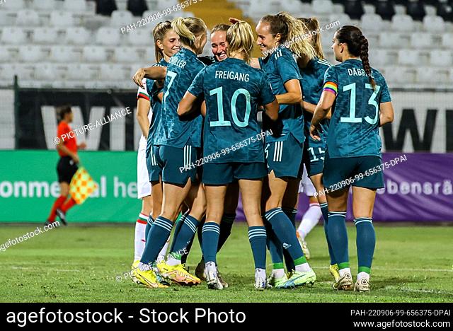 06 September 2022, Bulgaria, Plowdiw: Soccer, Women: World Cup qualifying Europe women, Bulgaria - Germany, Group stage, Group H, Matchday 10