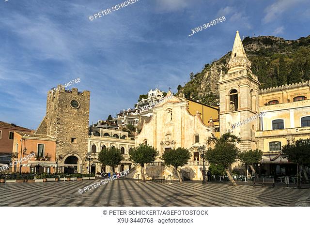 Piazza IX Aprile square with church San Giuseppe and the tower Torre dell’Orologio, Taormina, Sicily, Italy, Europe