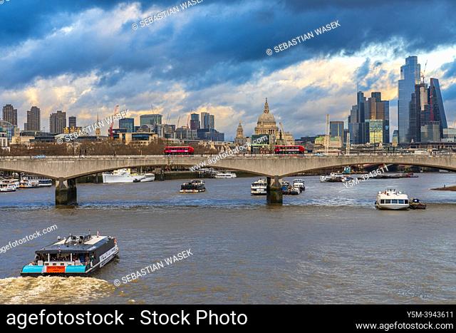 Waterloo Bridge seen from Jubilee Bridge, London Borough of Lambeth, United Kingdom, Europe