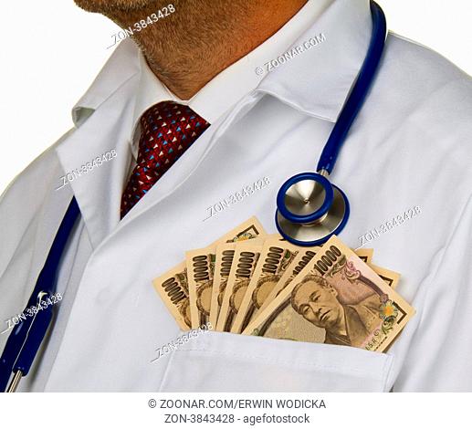 Ein Arzt mit japanischen YEN Geldscheinen