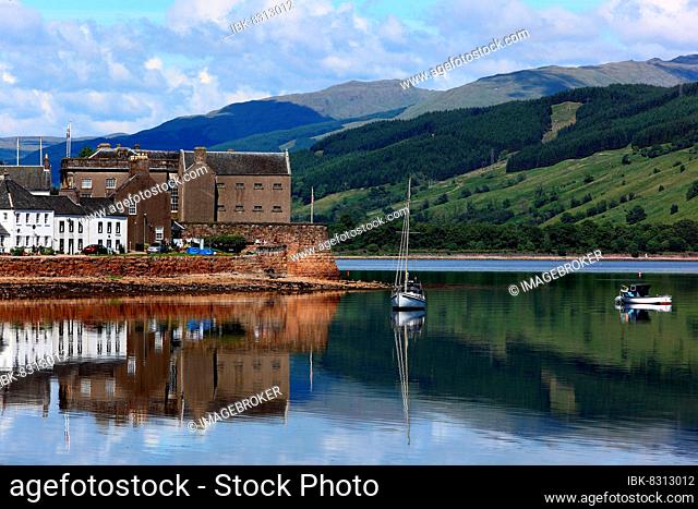 Inveraray, locality in the Scottish unitary authority of Argyll and Bute, situated on the shore of the sea loch Loch Fyne at the entrance to the bay of Holy...