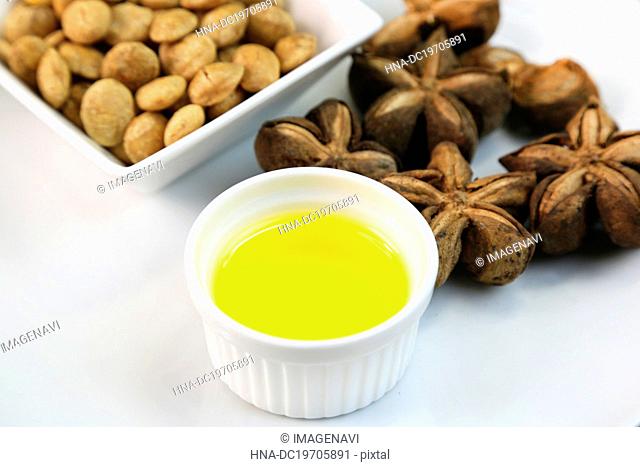Green nuts oil