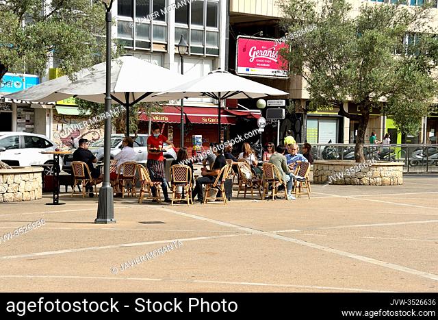 People on a terrace of a bar during Phase 1 of the unconfinement in Palma de Mallorca, Spain