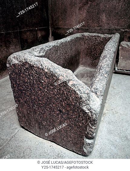 Granite sarcophagus, Burial chamber of the pyramid of Cheops, Giza, Cairo, Egypt