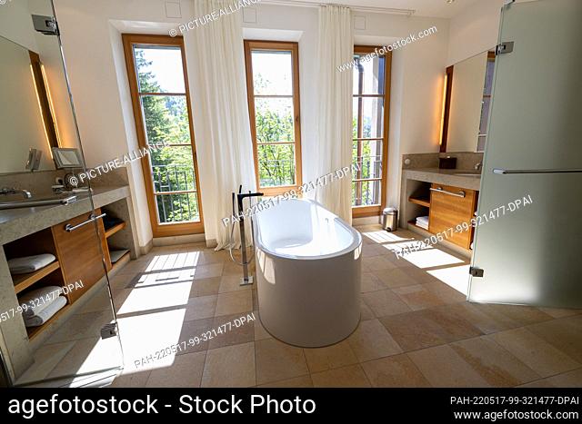 17 May 2022, Bavaria, Garmisch-Partenkirchen: View of a bathroom at Hotel Schloss Elmau. The facility will host the G7 Summit 2022 for the second time from June...