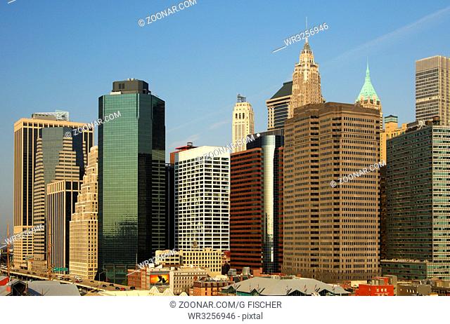 Skyline von Lower Manhattan mit dem Financial District, Manhattan, New York, USA / Skyline of Lower Manhattan with the Financial District, Manhattan, New York