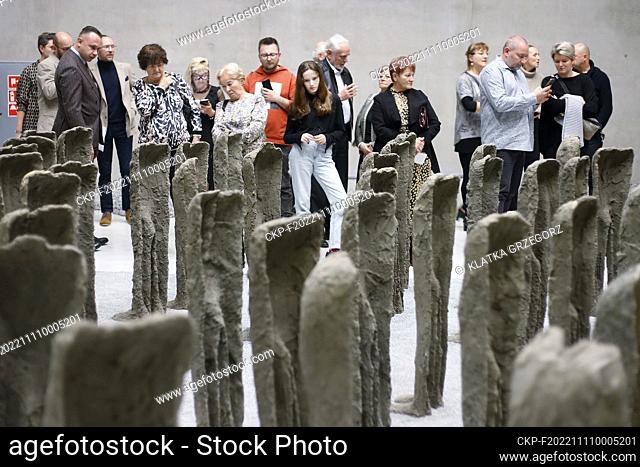On November 10, at the Silesian Museum in Katowice, an exhibition entitled Biotexture, the mystery of breath, Bambini by Magdalena Abakanowicz has been opened